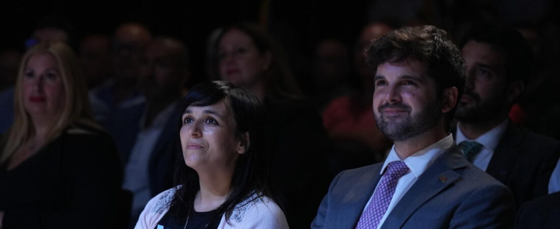 Aliança Catalana presume de hispanofobia: más de 2.000 denuncias a comercios por no rotular en catalán