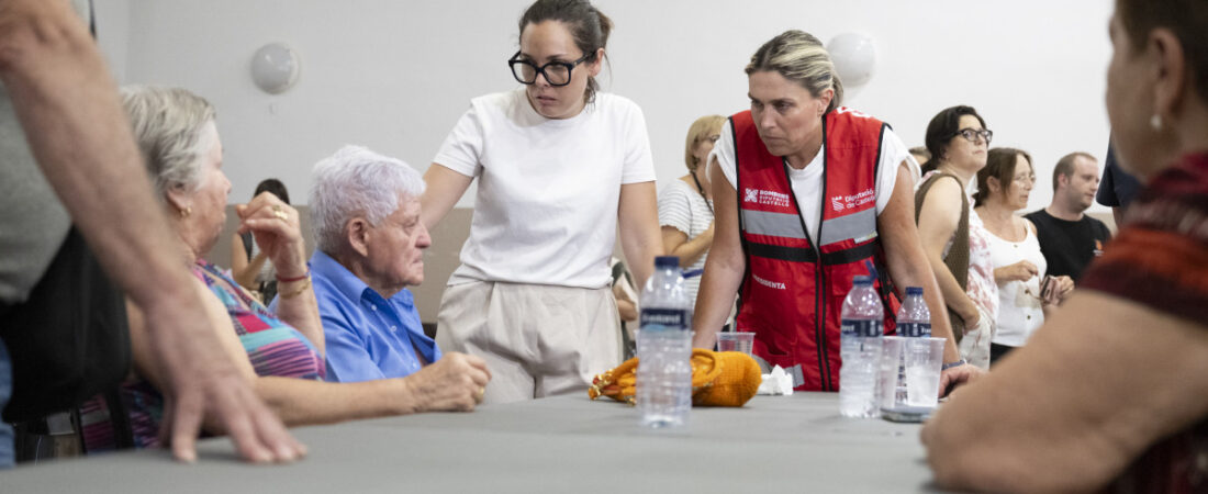 El Consorcio de Bomberos de la Diputación de Castellón coordina un dispositivo de 230 efectivos en el incendio de Soneja