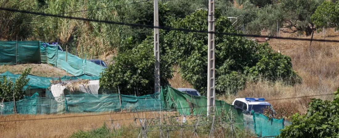 El hombre acusado de asesinar a su expareja en Málaga, hallada en un pozo, confiesa haberla apuñalado y ahogado en una alberca