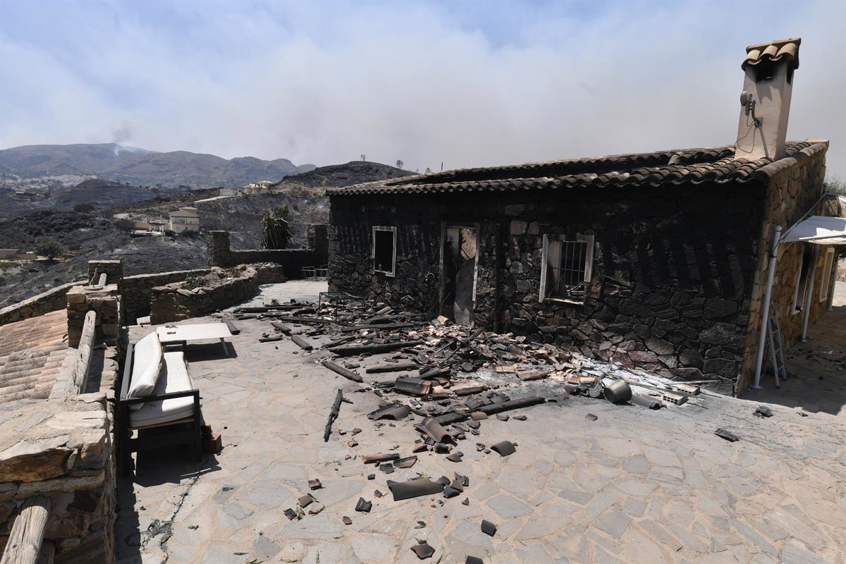 El incendio de Los Gallardos (Almería) deja 12 muertos, 23 no localizados y 1.400 desalojados