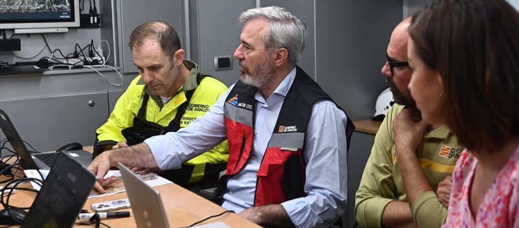 El incendio de Orés alcanza las 7.600 hectáreas y un perímetro de 60 kilómetros