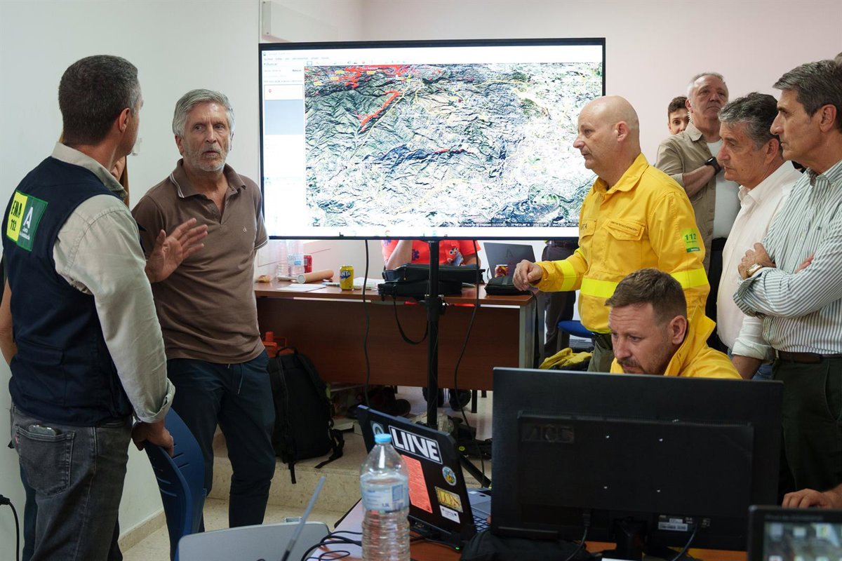 La extensión del incendio de Los Gallardos (Almería) se acerca a las 4.000 hectáreas con tres denuncias por desaparición
