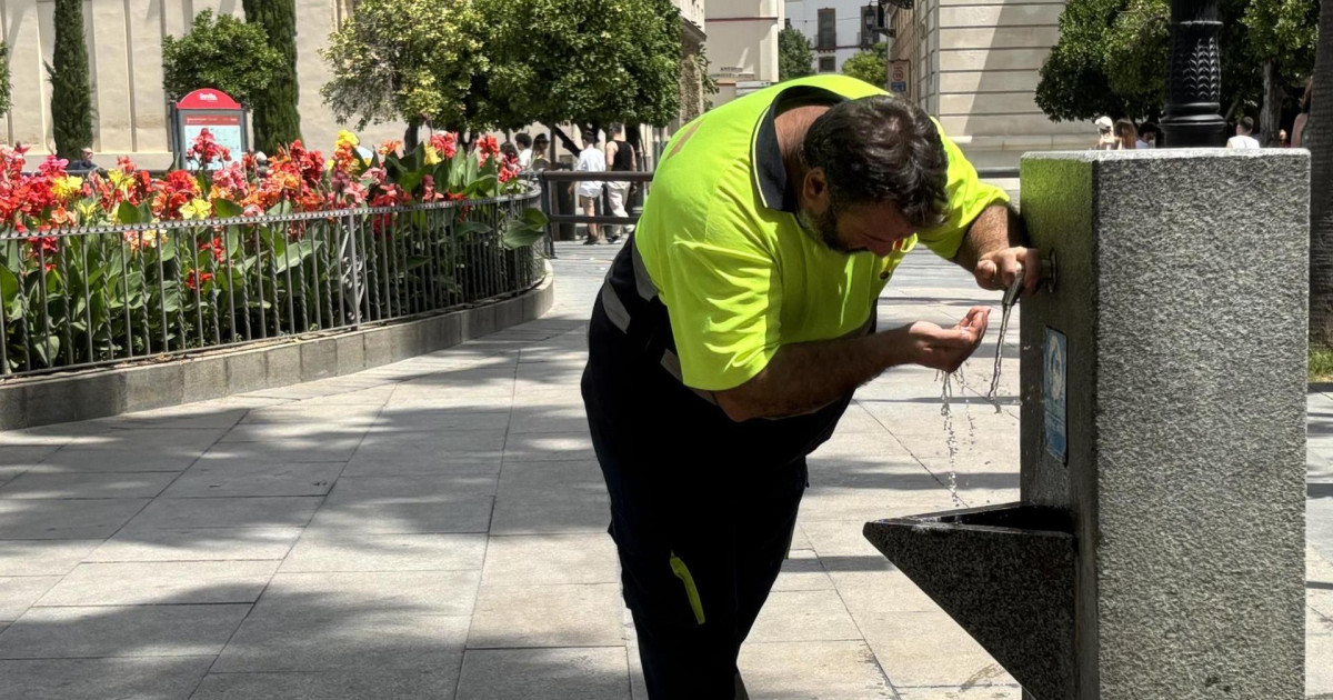 La ola de calor sube el termómetro hasta los 43 grados y activa avisos naranjas y amarillos en toda Andalucía
