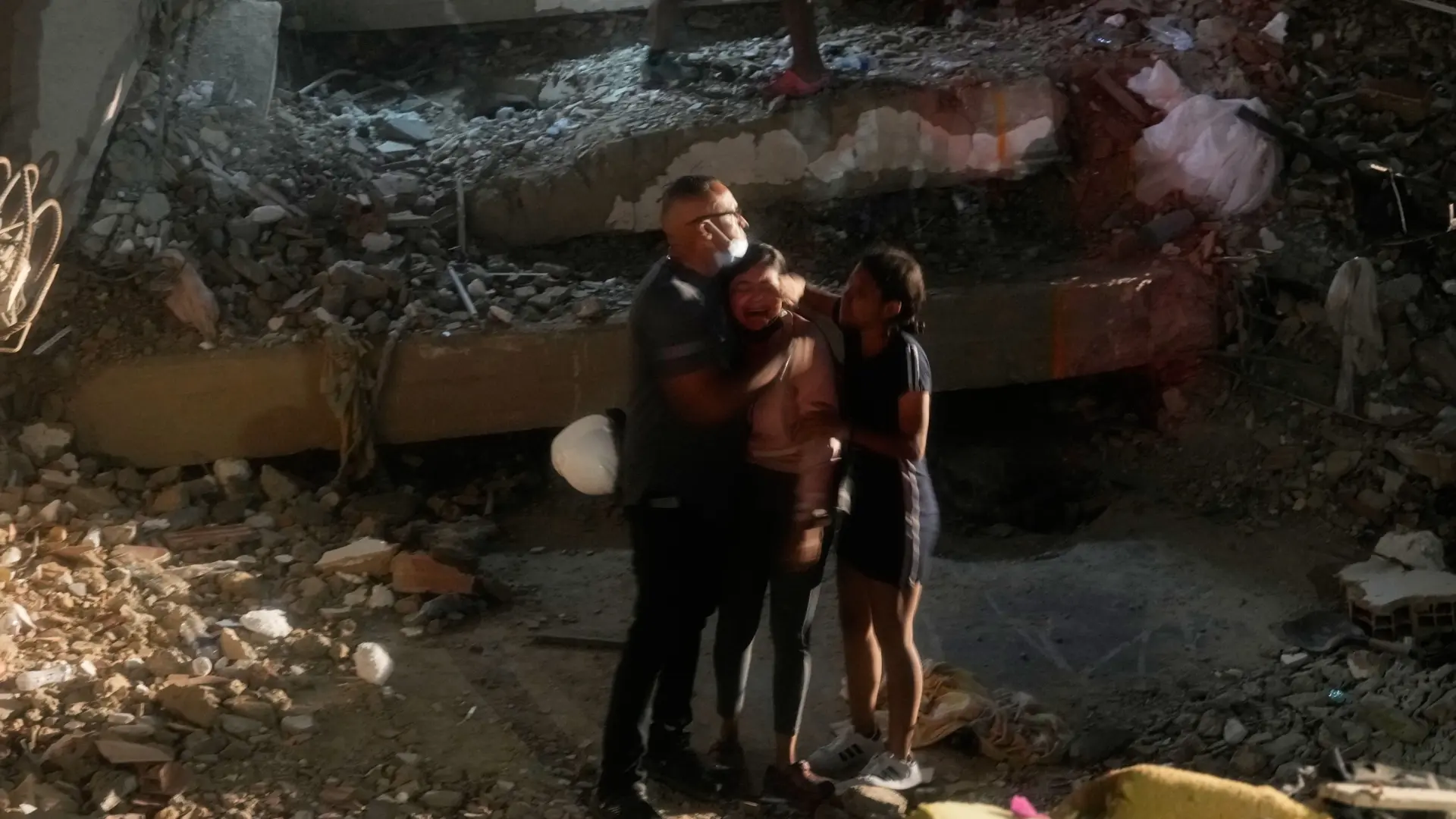 Los muertos por los terremotos en Venezuela suben a 3.342 mientras los heridos son ya 16.740