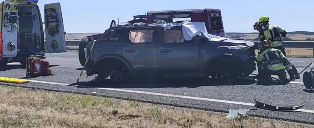 Mueren cuatro miembros de una misma familia, dos adolescentes, en un accidente de tráfico en Palencia