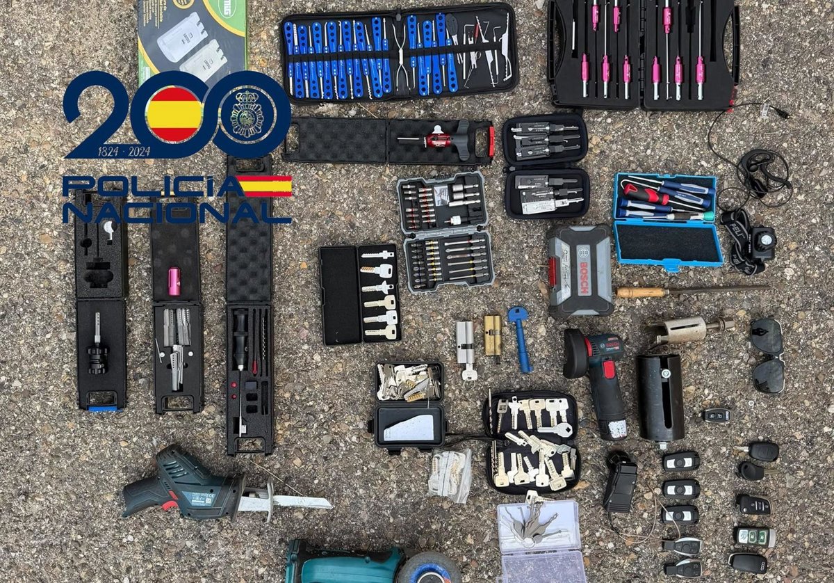 Tres detenidos en Sevilla por robos en viviendas haciéndose pasar por repartidores